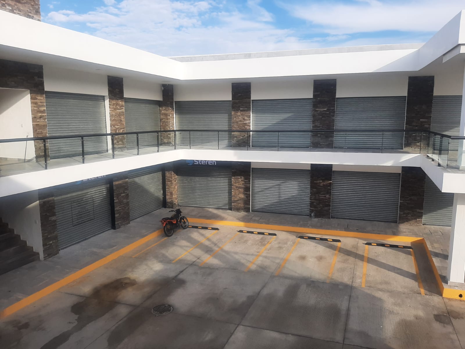 Trabajo de cortinas de acero Ancor 25