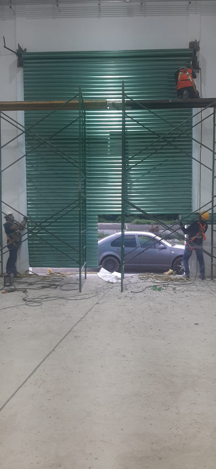Trabajo de cortinas de acero Ancor 27