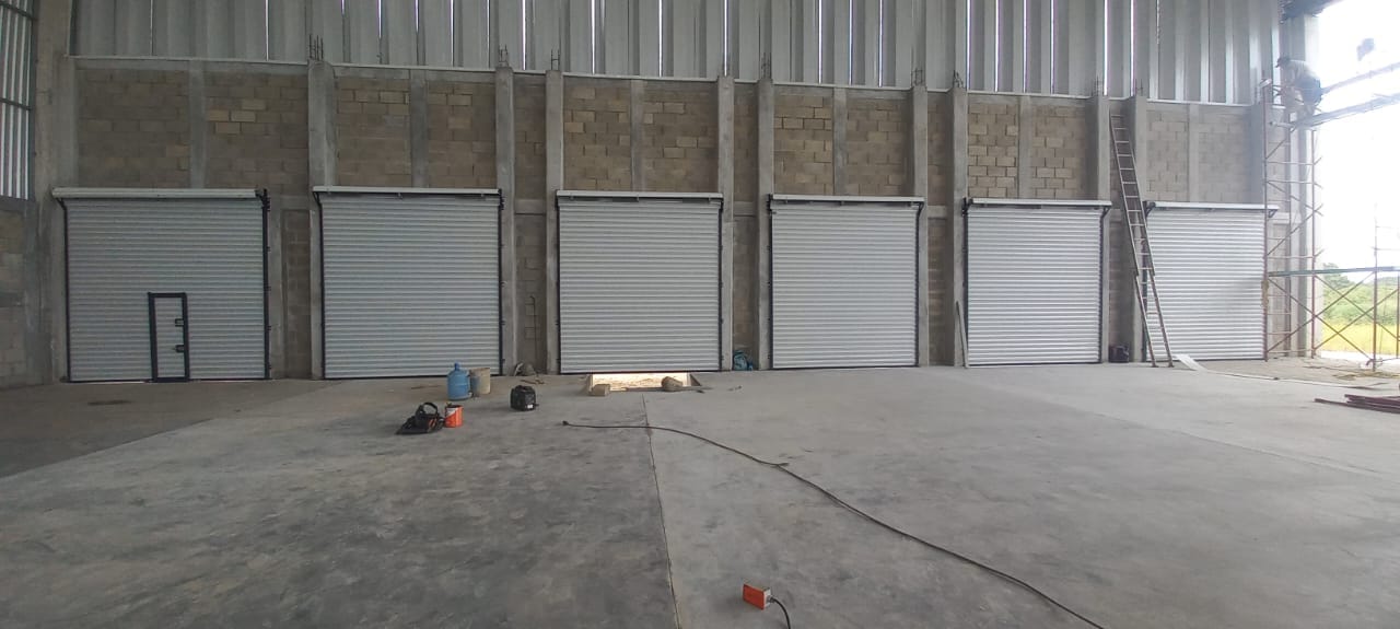 Trabajo de cortinas de acero Ancor 35