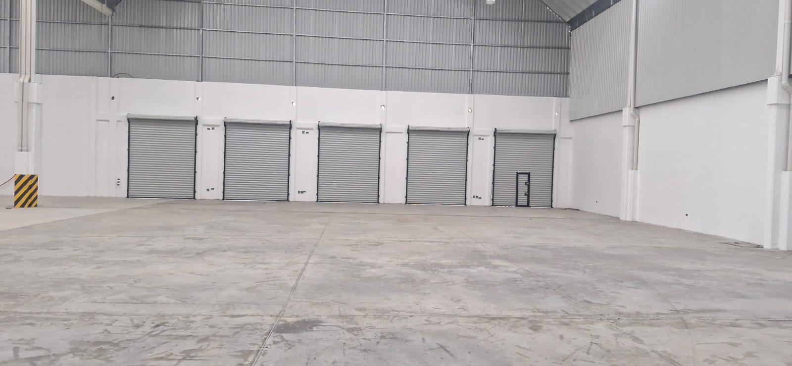 Trabajo de cortinas de acero Ancor 36