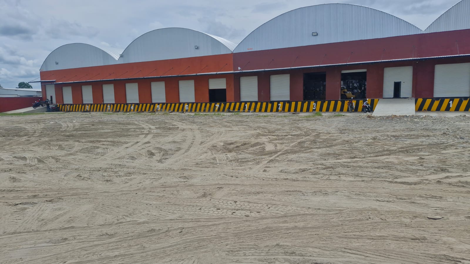 Trabajo de cortinas de acero Ancor 38